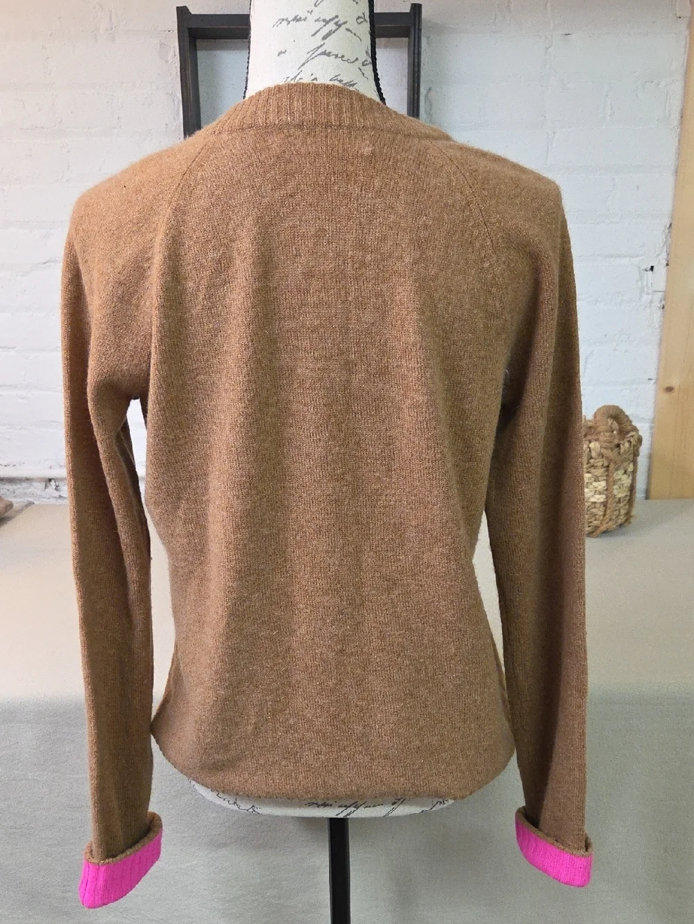 Lilly Pulitzer Charlisa Cashmere Brown Sweater with Pink Cuffs Medium - Picture 4 of 9